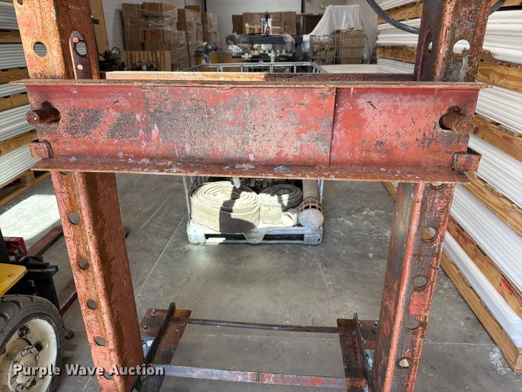 image for item EV2325 Arcan CP400 hydraulic press