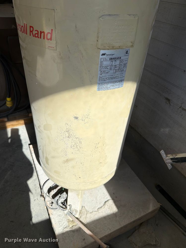 image for item EV2327 Ingersoll Rand SS4L5 air compressor