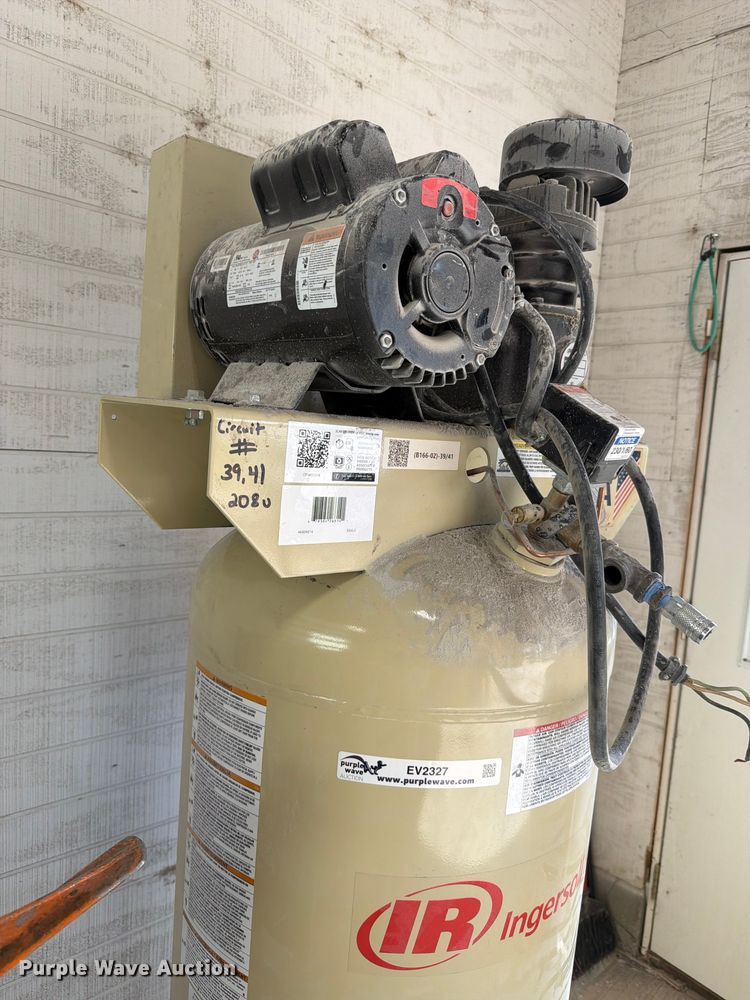 image for item EV2327 Ingersoll Rand SS4L5 air compressor
