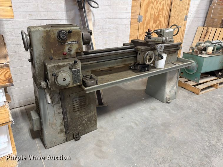 image for item EV2332 Clausing 6913  metal lathe