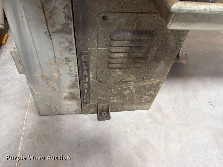 image for item EV2332 Clausing 6913  metal lathe
