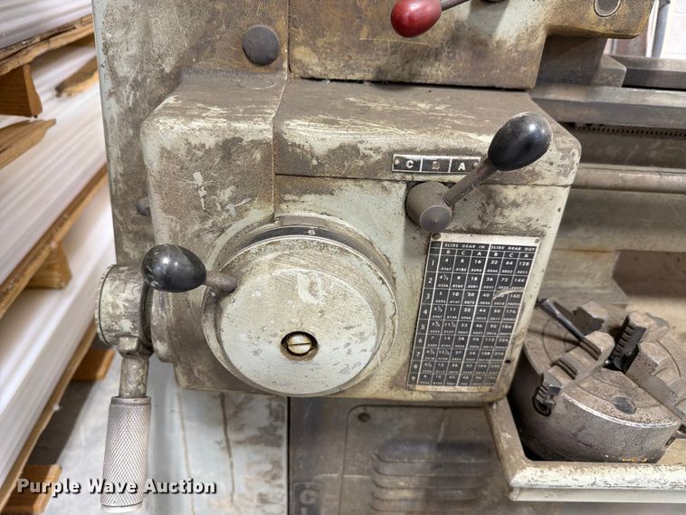 image for item EV2332 Clausing 6913  metal lathe