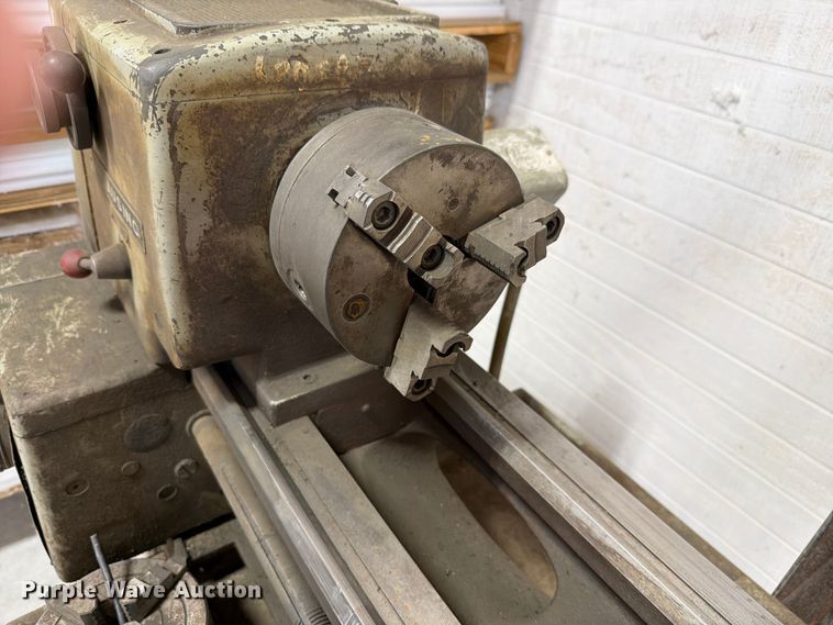 image for item EV2332 Clausing 6913  metal lathe