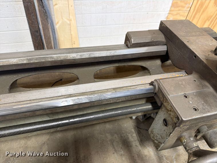 image for item EV2332 Clausing 6913  metal lathe