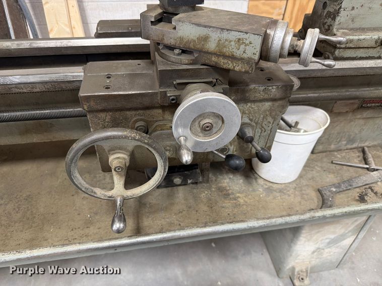 image for item EV2332 Clausing 6913  metal lathe