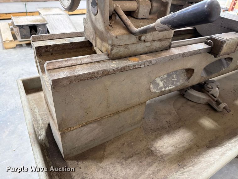 image for item EV2332 Clausing 6913  metal lathe