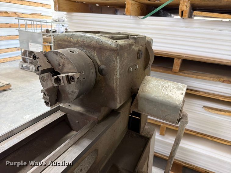 image for item EV2332 Clausing 6913  metal lathe