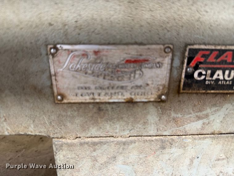 image for item EV2332 Clausing 6913  metal lathe