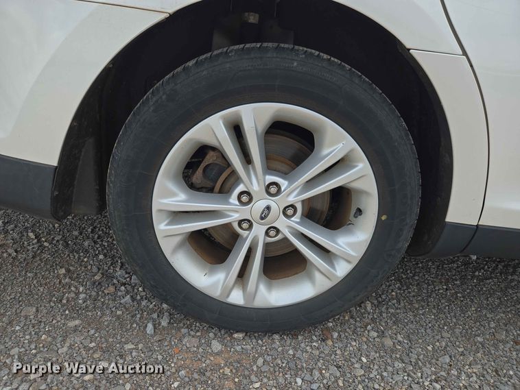image for item EW0422 2014 Ford Taurus 