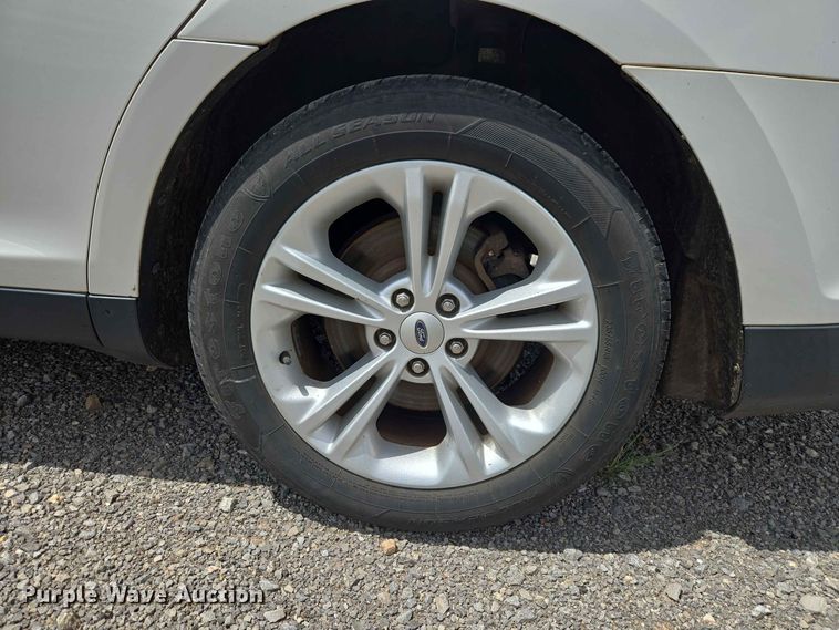 image for item EW0422 2014 Ford Taurus 