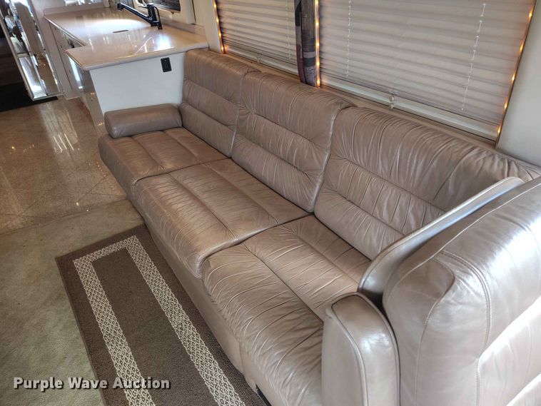 image for item EW1018 2001 Featherlight Vogue 5000 RV