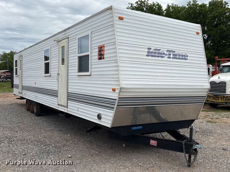 image for item EW1562 2019 Idle-Time camper