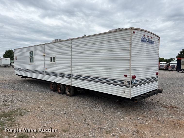 image for item EW1562 2019 Idle-Time camper