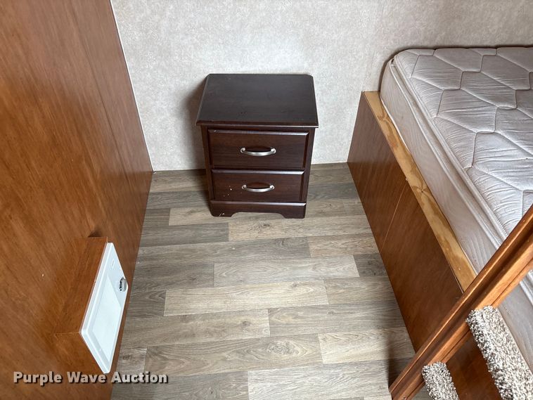 image for item EW1562 2019 Idle-Time camper