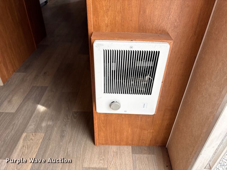 image for item EW1562 2019 Idle-Time camper