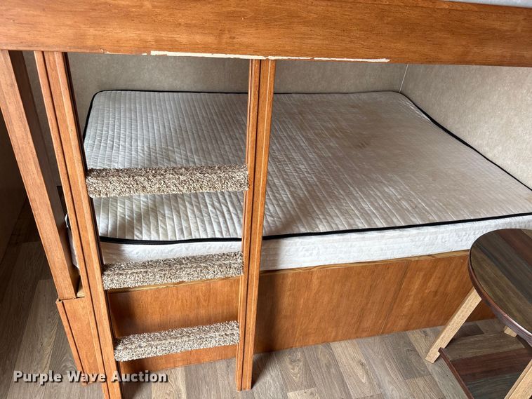 image for item EW1562 2019 Idle-Time camper