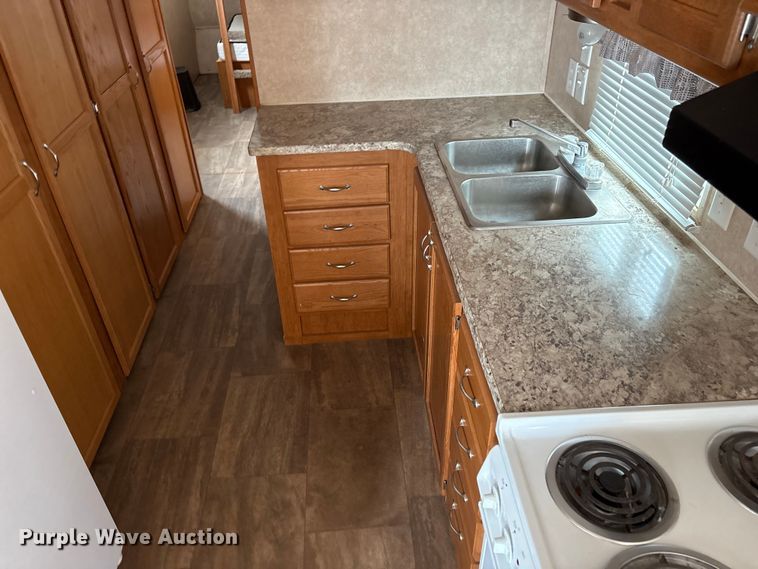 image for item EW1563 2018 Idle-Time camper