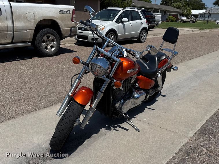 image for item EW4025 2004 Honda VTX1300 motorcycle