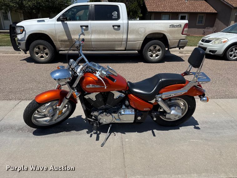 image for item EW4025 2004 Honda VTX1300 motorcycle
