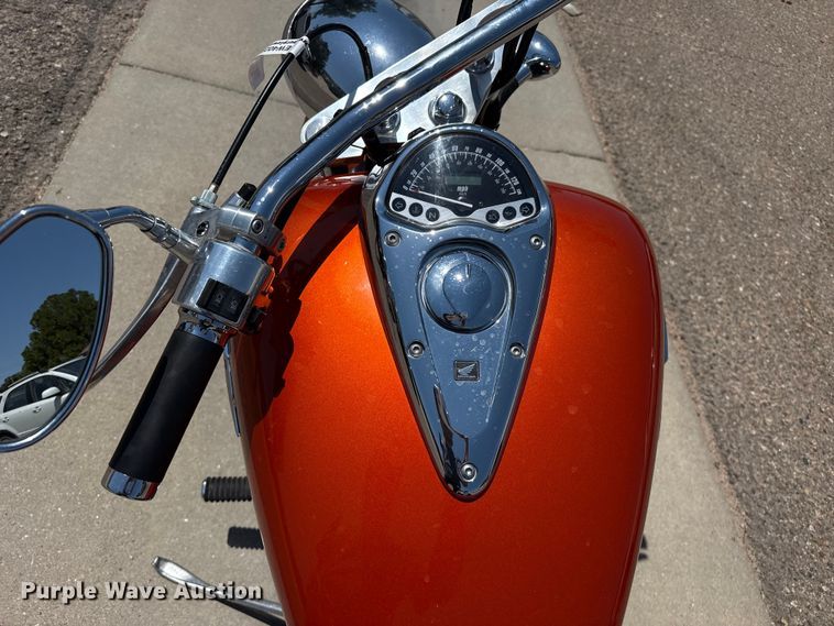 image for item EW4025 2004 Honda VTX1300 motorcycle