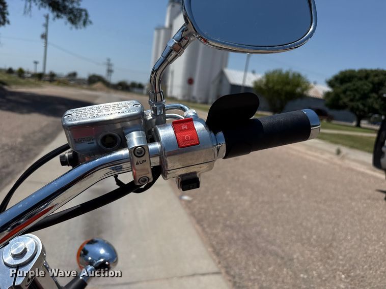 image for item EW4025 2004 Honda VTX1300 motorcycle
