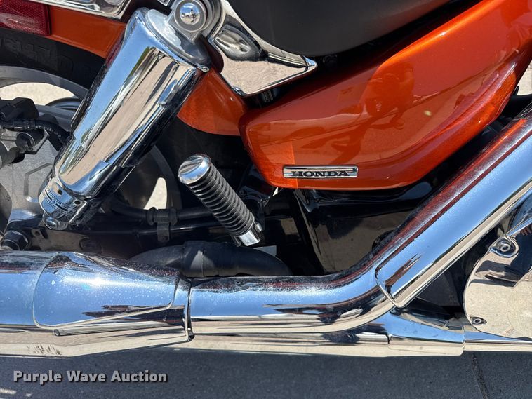 image for item EW4025 2004 Honda VTX1300 motorcycle