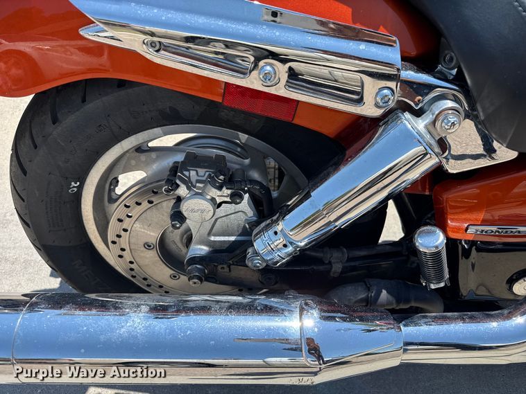 image for item EW4025 2004 Honda VTX1300 motorcycle