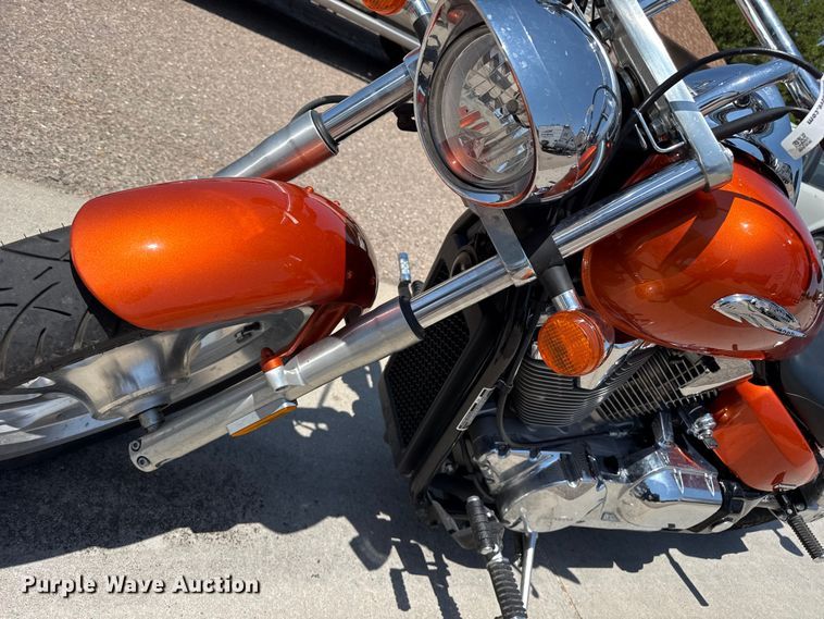 image for item EW4025 2004 Honda VTX1300 motorcycle