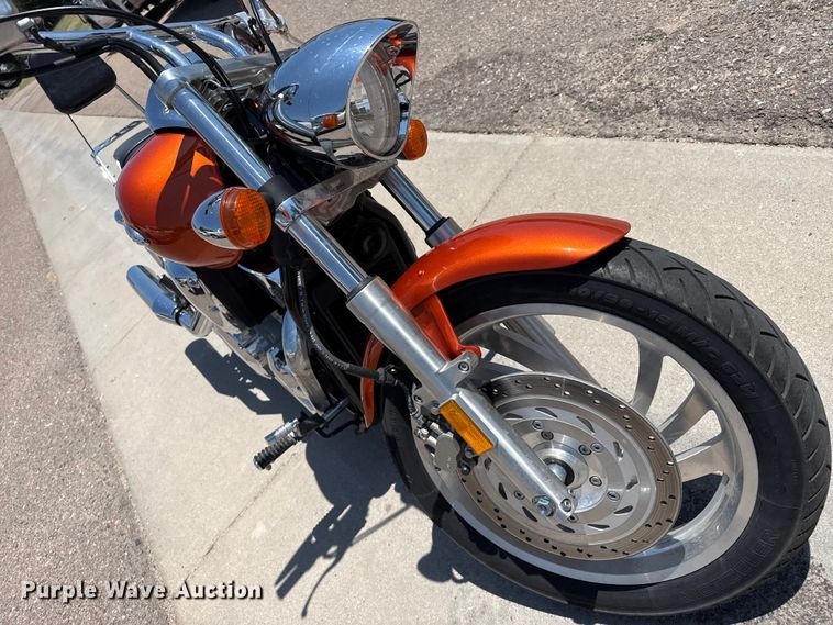 image for item EW4025 2004 Honda VTX1300 motorcycle