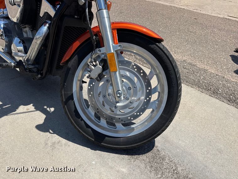 image for item EW4025 2004 Honda VTX1300 motorcycle