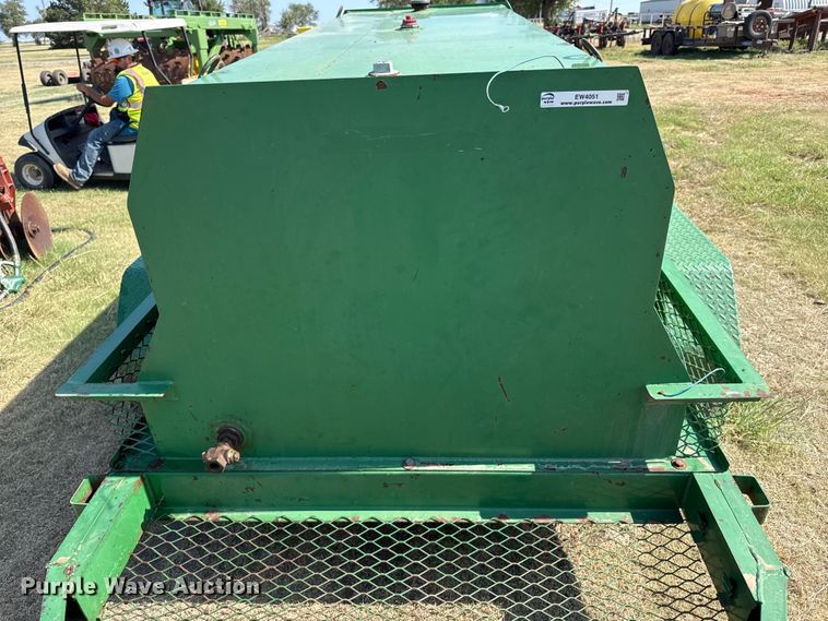 image for item EW4051 Lamar fuel trailer