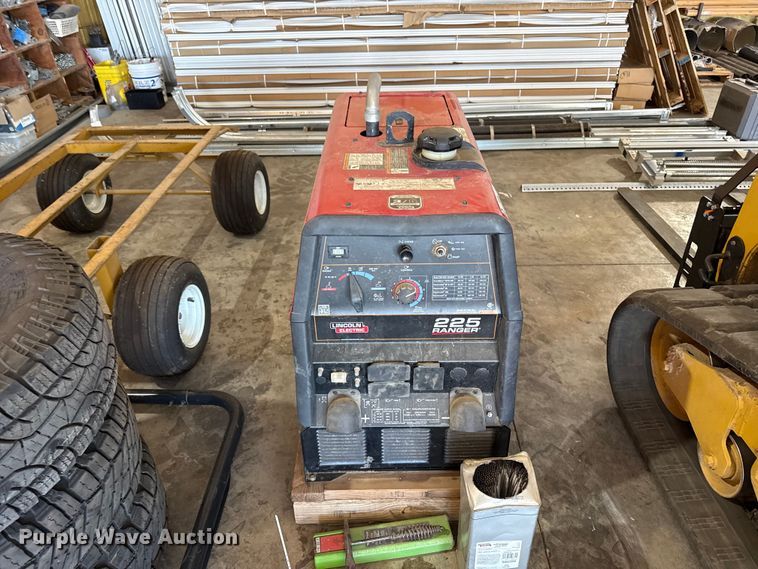 image for item EW4061 Lincoln Ranger 225 welder/generator
