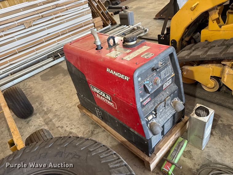 image for item EW4061 Lincoln Ranger 225 welder/generator