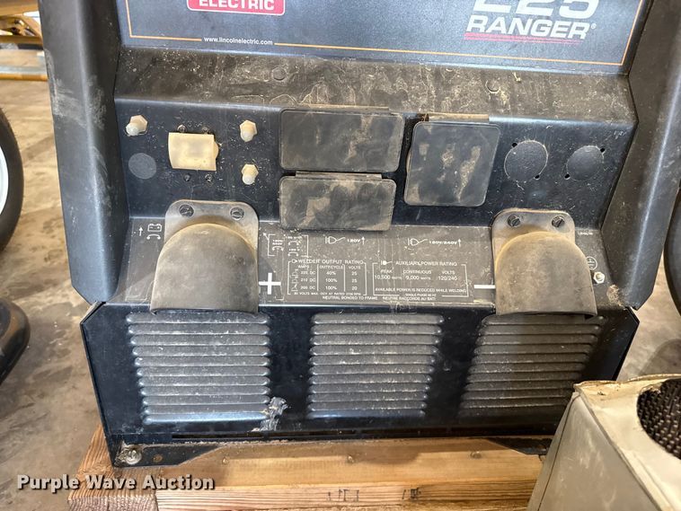 image for item EW4061 Lincoln Ranger 225 welder/generator