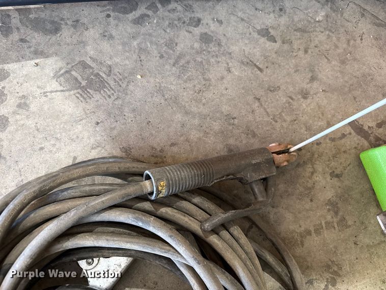 image for item EW4061 Lincoln Ranger 225 welder/generator