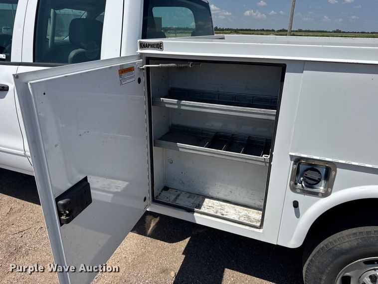image for item EW4963 2018 Chevrolet Silverado 2500HD utility bed pickup truck