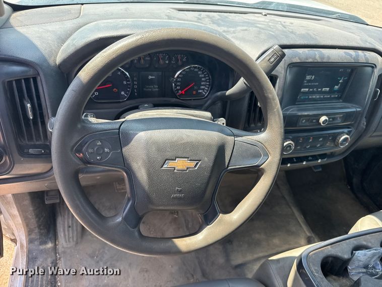 image for item EW4963 2018 Chevrolet Silverado 2500HD utility bed pickup truck