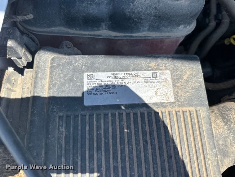 image for item EW4963 2018 Chevrolet Silverado 2500HD utility bed pickup truck