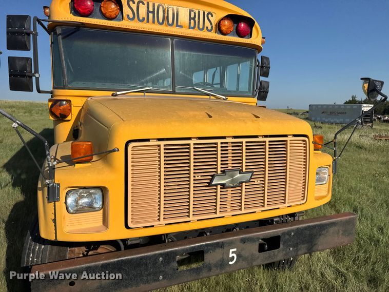 image for item EW4971 1996 Blue Bird school bus