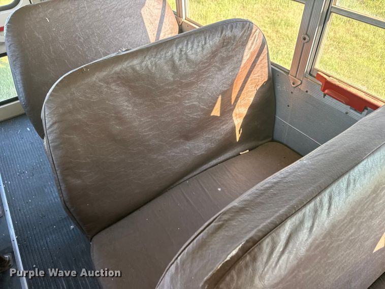 image for item EW4971 1996 Blue Bird school bus