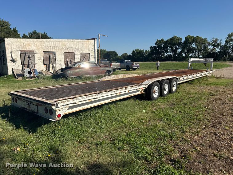 image for item EW4973 1999 West Wind Trailers 50' Low Style equipment trailer