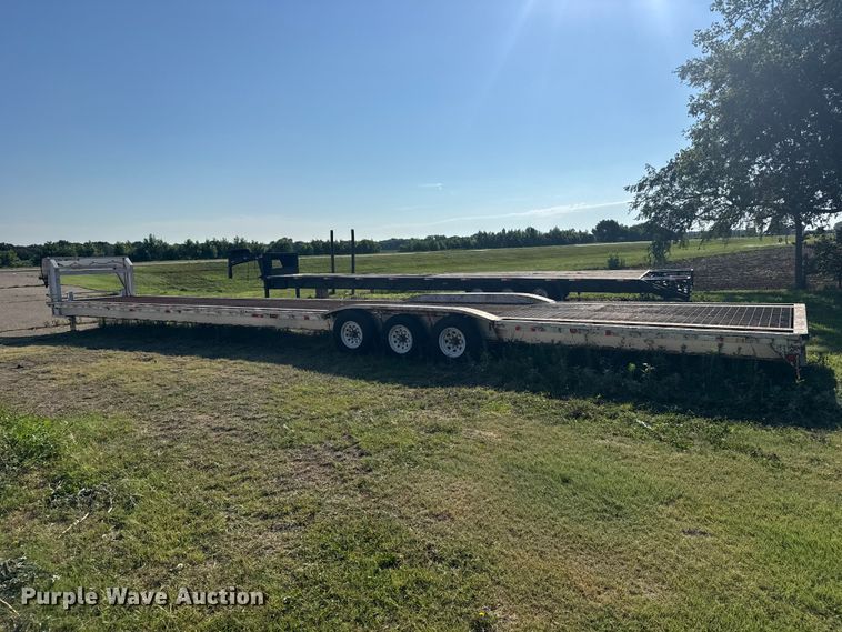 image for item EW4973 1999 West Wind Trailers 50' Low Style equipment trailer