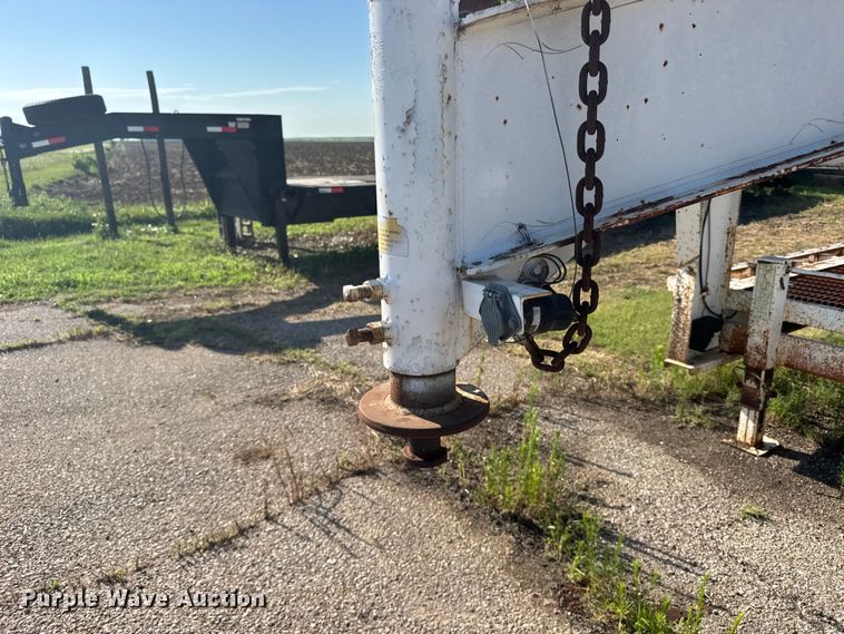 image for item EW4973 1999 West Wind Trailers 50' Low Style equipment trailer