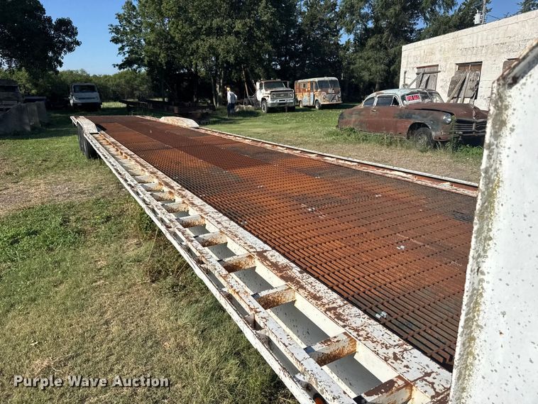 image for item EW4973 1999 West Wind Trailers 50' Low Style equipment trailer