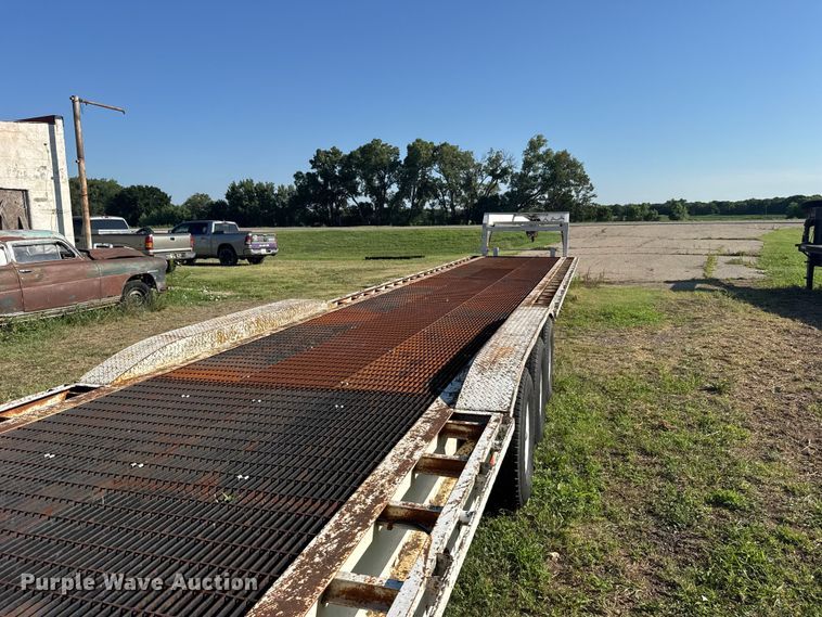 image for item EW4973 1999 West Wind Trailers 50' Low Style equipment trailer