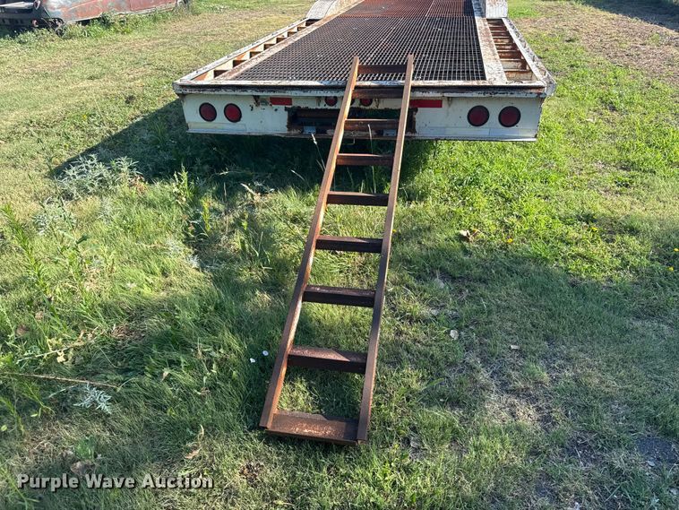 image for item EW4973 1999 West Wind Trailers 50' Low Style equipment trailer