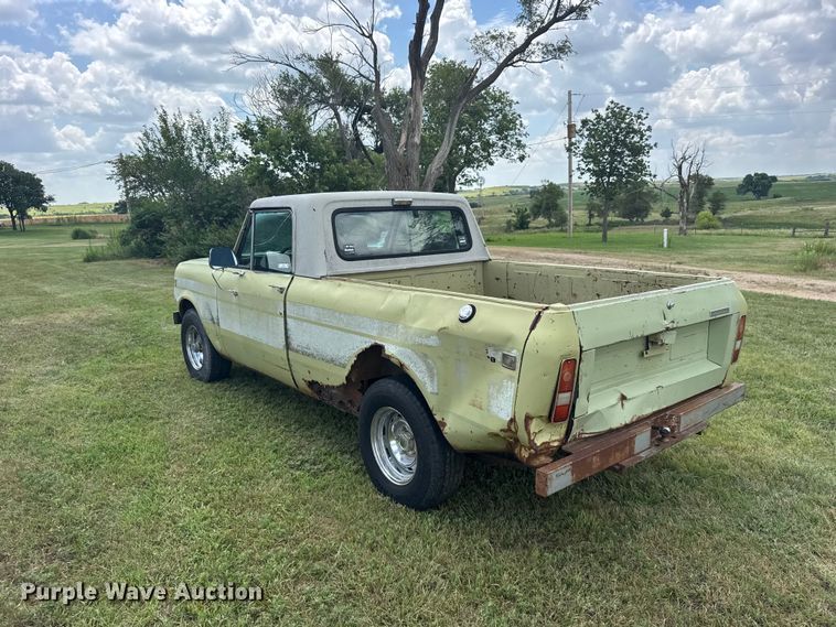 image for item EW4982 1977 International Scout pickup truck
