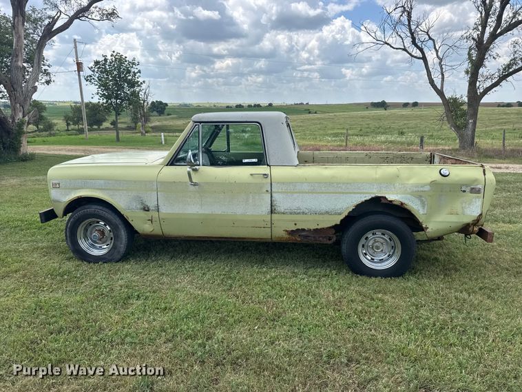 image for item EW4982 1977 International Scout pickup truck