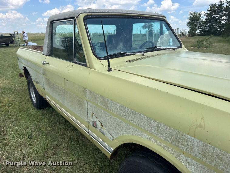 image for item EW4982 1977 International Scout pickup truck