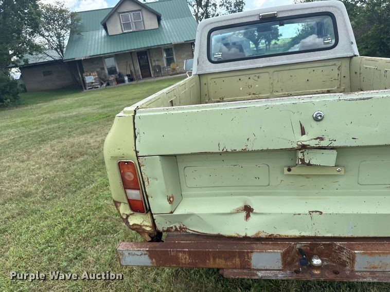 image for item EW4982 1977 International Scout pickup truck